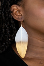 Load image into Gallery viewer, Fleek Feathers White Earring
